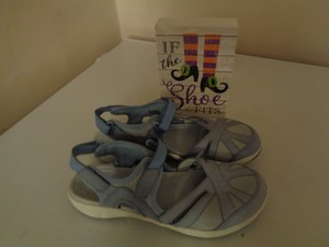 easy spirit explore 24 sandals