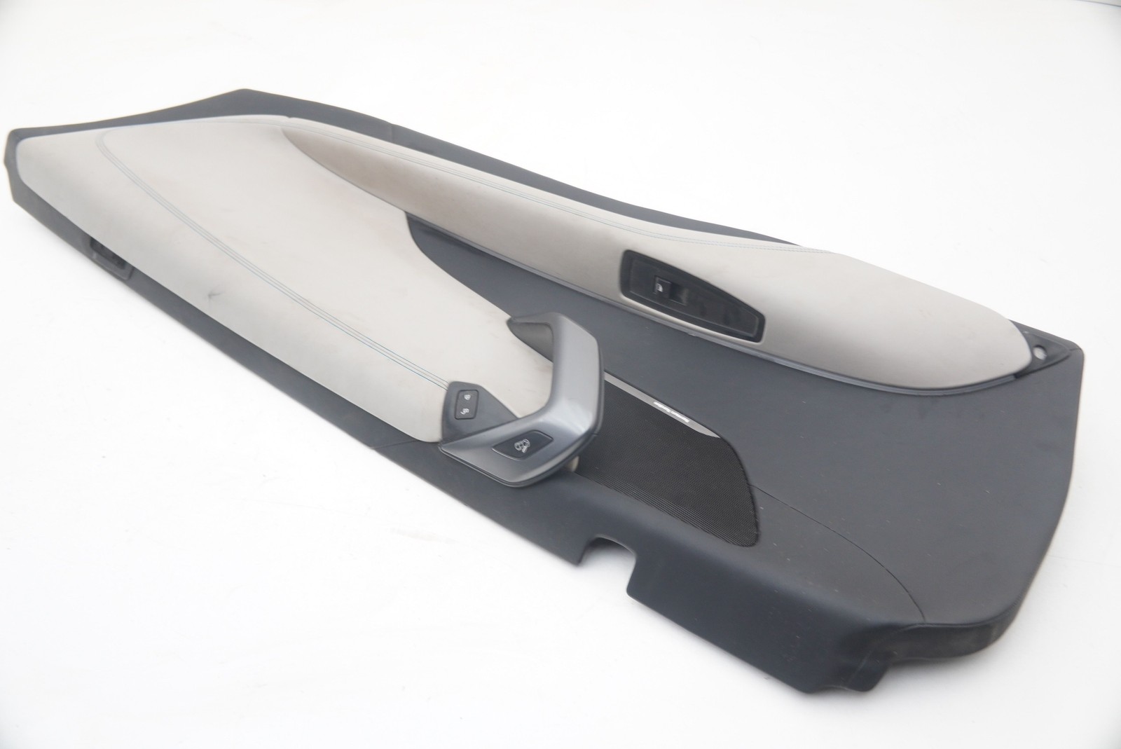 Right Passenger Interior Door Trim Panel Gray Leather 51417414414 BMW i8 2014-17