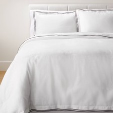 Full/Queen Double Flange Merrow Stitch Duvet Cover  Sham Set White/Dark Gray