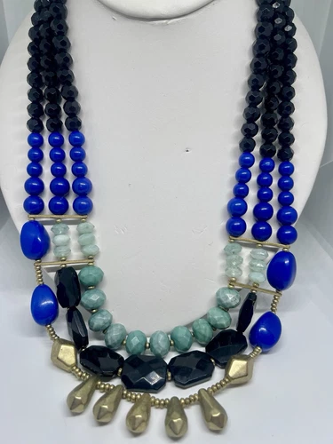 VETEMENTS Collana dichiarazione perle tonde oro nero blu sfaccettate acrilico triplo filo