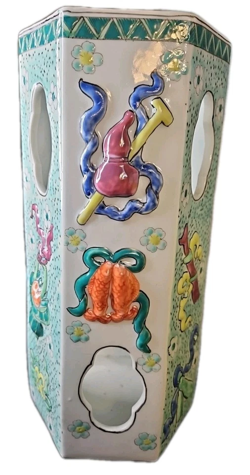 Antiguo soporte para sombrero chino de porcelana hexagonal de la era Tongzhi Foto 2 de 4