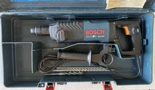 BOSCH Corded Electric BULLDOG Rotary Hammer Drill 11224VSR SDS-Plus With Case