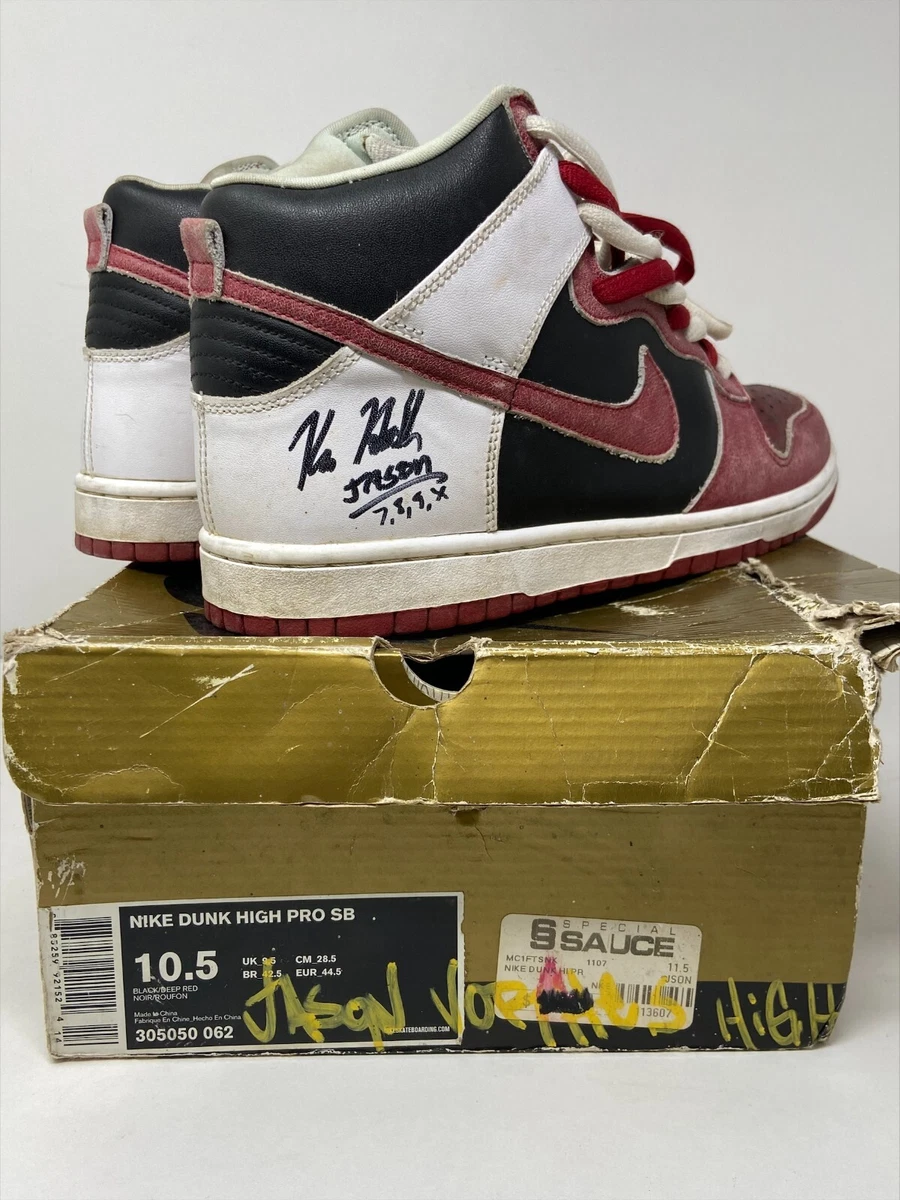 Jason voorhees nike best sale sb