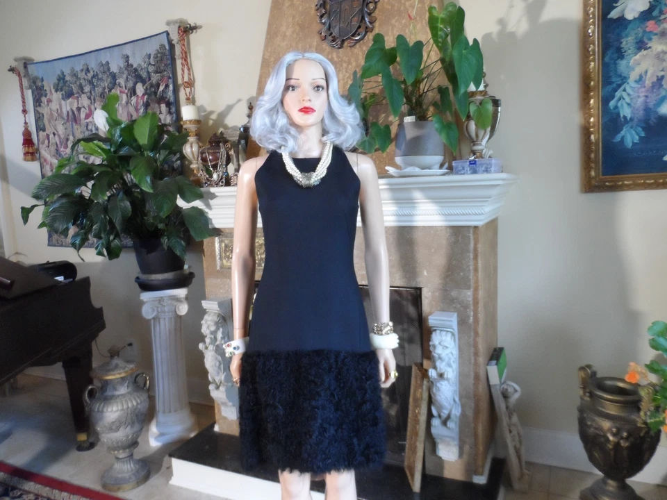 Vestido Vaina Akris / Bergdorf Goodman Negro Halter con Detalle de Borde de Piel de Cordero Talla 4 Foto 3 de 4