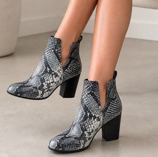 Steve Madden Cut Out Ankle Booties Black Grey Snakeskin 8M  Nellanell Block Heel