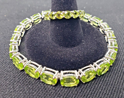 .925 Sterlingsilber 23,00ct grüner Peridot Tennis 6,75'' Armband & Ringgröße 5