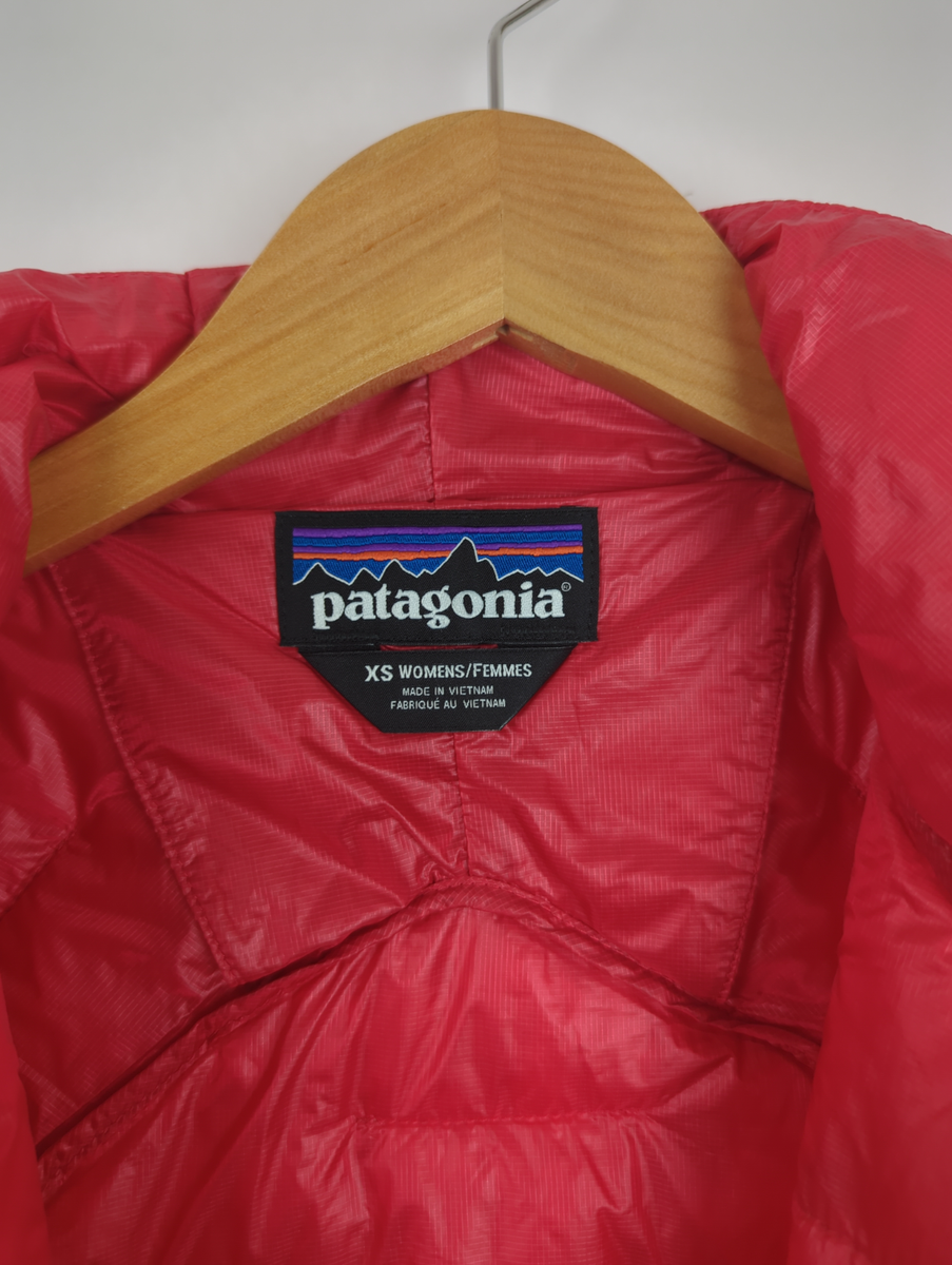 PATAGONIA Women's US Sz XS Micro Puff Jacket Berry Pink Red PATAGONIA Women's US Sz XS Micro Puff Jacket Berry Pink Red