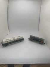 Bachmann 40' 3-Dome Tank Car Quaker State #721 - HO Scale Model Train Freight