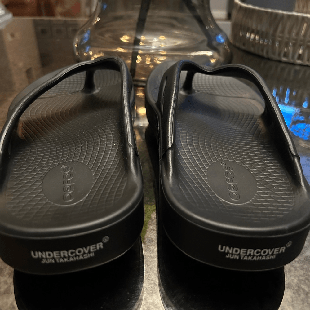 OOFOS X UNDERCOVER Black Edition Original Sport Flip Flops OOFOS X UNDERCOVER Black Edition Original Sport Flip Flops