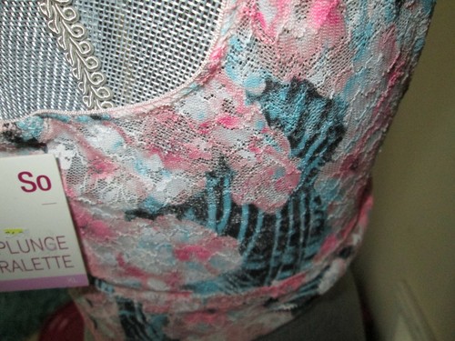 NWT * JUNIORS SO LACE PLUNGE BRALETTE XL PINK FLORAL TROPIC - Picture 3 of 5