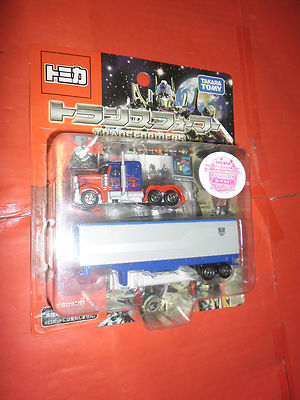 SAMMLERMODELL - TRANSFORMER - Neuer Verlag: Takara Tomy