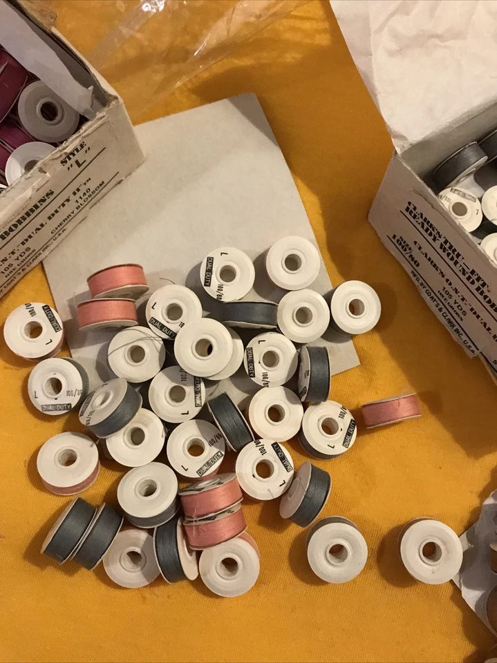 Mixed Lot of 190+  Vtg Clarks Pre-wound Bobbins Dual Duty Cherry Blossom Gry Bge - Image 3 of 4