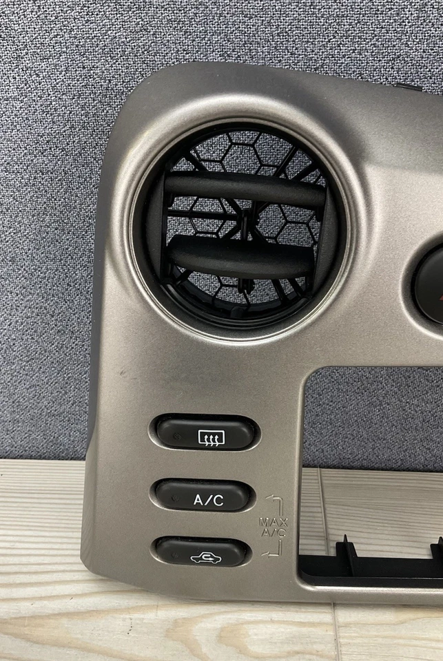 ♦️2003-2008 Toyota Matrix Pontiac Vibe радио отделка ободок с цифровые часы. Оригинальный производитель оборудования. - Изображение 3 из 4