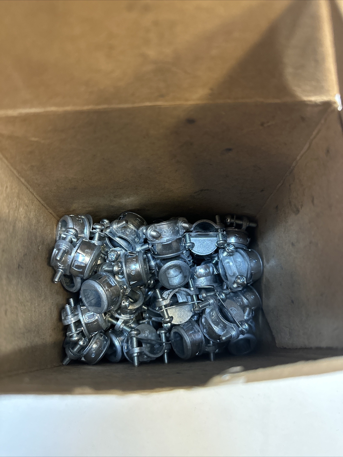 (Box of 60) Arlington 840ST 3/8" MC SnapTite Connector Flex AC NM