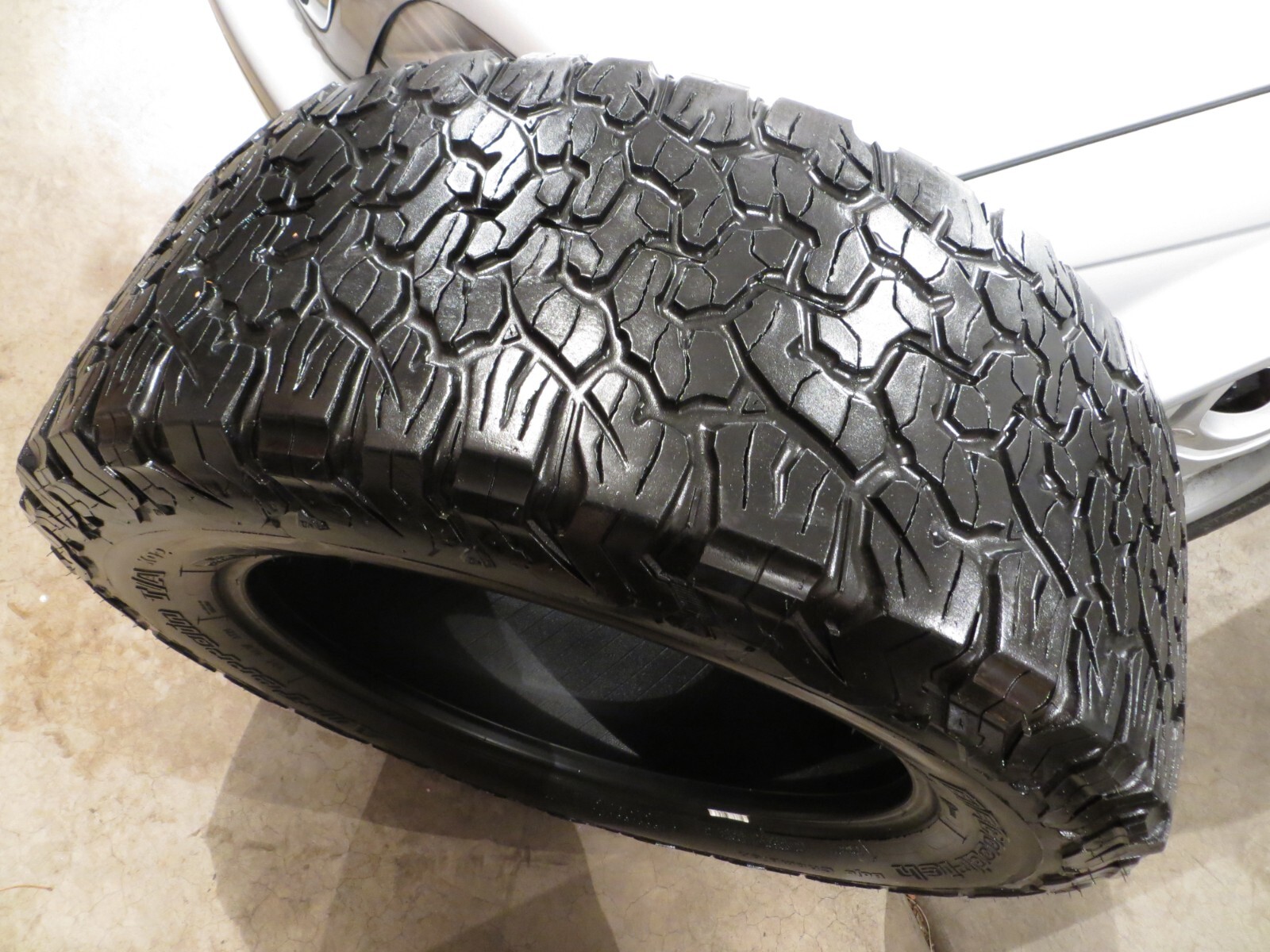 BFGoodrich All Terrain T/A KO2 LT305/55R20 121S | Load E | 1 | 305 55 ...