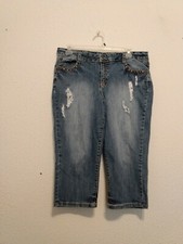 Lane Bryant Women's Blue Denim Distressed Embroidered Pockets Capri Pants sz 18