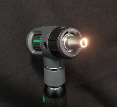 Welch Allyn 3.5V 23810 Macroview Otoscope - Dented Tip