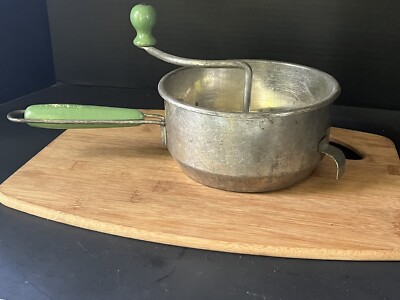 Vintage Foley 2 Quart Food Mill Green Wood Handle Juicer Masher Ricer Strainer