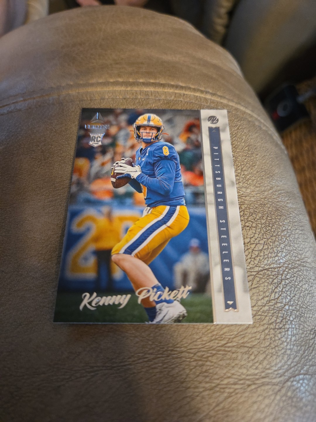 2022 Luminance Kenny Pickett RC #101 Rookie Base Pittsburgh Steelers