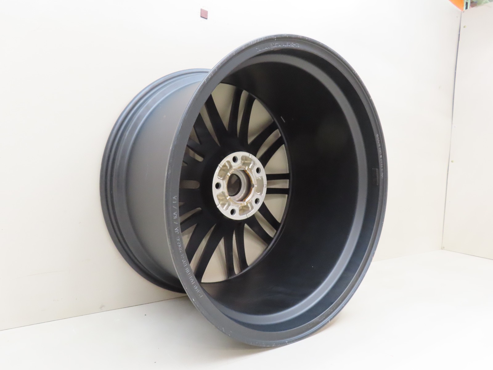 2024-2026 ASTON MARTIN DB12 REAR FACTORY RIM 21X11.5J