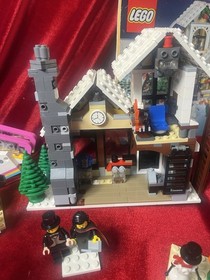 LEGO Winter Village Toy Shop 10199 Near Complete W Extras! Santa Escalator Campr