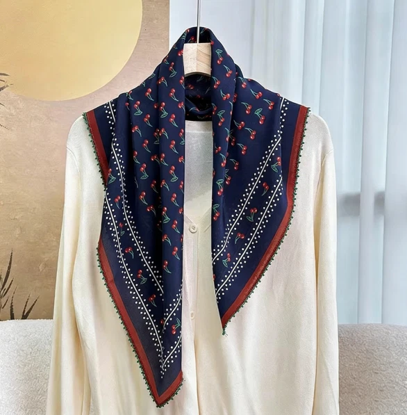 100% Mulberry Silk Shawl polka dot Print kerchief Square 65X65cm Bandanna Scarf