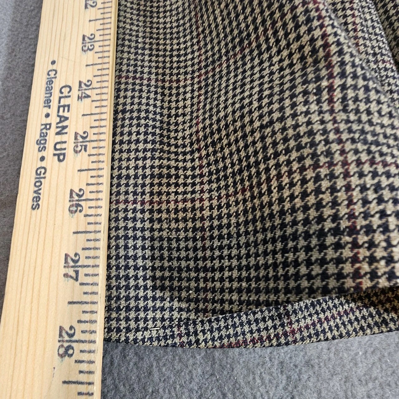 VTG Burberry’s Men’s 100% Silk Blazer SportCoat Houndstooth Measured To Fit thumbnail 19