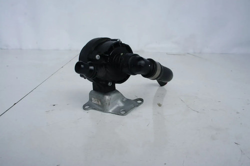 Original BMW F22 F23 F45 F34 F32 F33 Zusatzkühlmittelpumpe 11518679885