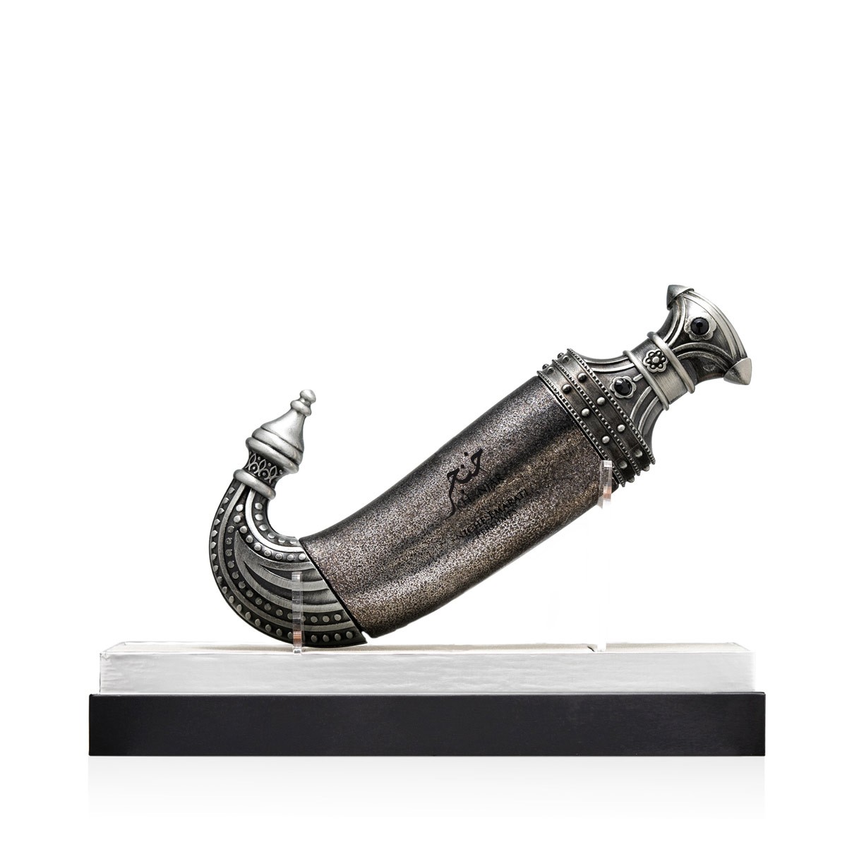 Lattafa Niche Emarati Khanjar 85 14790₽