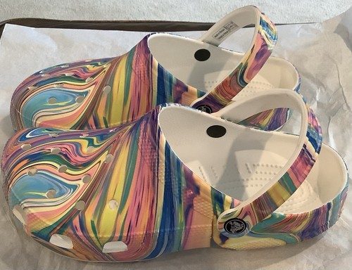 Crocs Clogs W10 M8 Out Of This World Swirl Pastell Batik Regenbogen (164ia) - Bild 3 von 6
