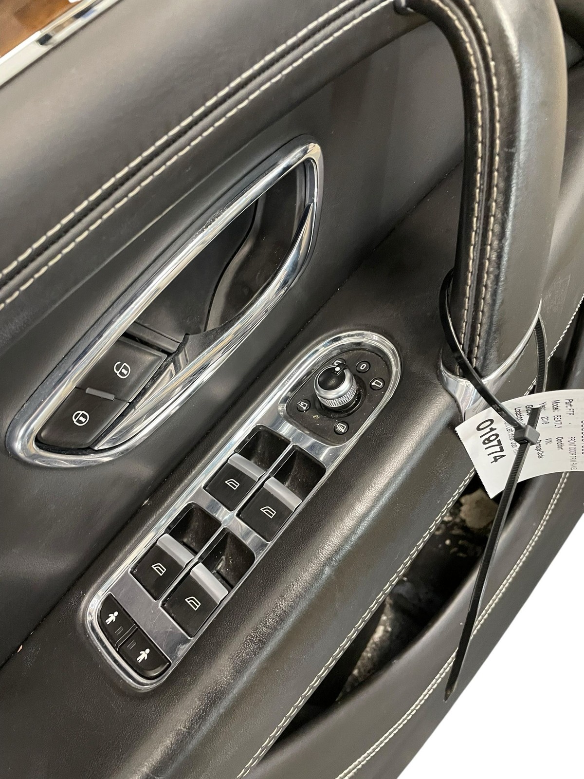 2015-2020 BENTLEY BENTAYGA Front Left Inner Door Trim Panel Cover Beluga Black