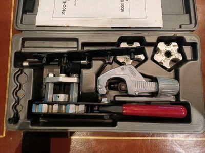 Jasco-Wolco Tools Model 100 Tube Flaring Tool Kit w/ Case