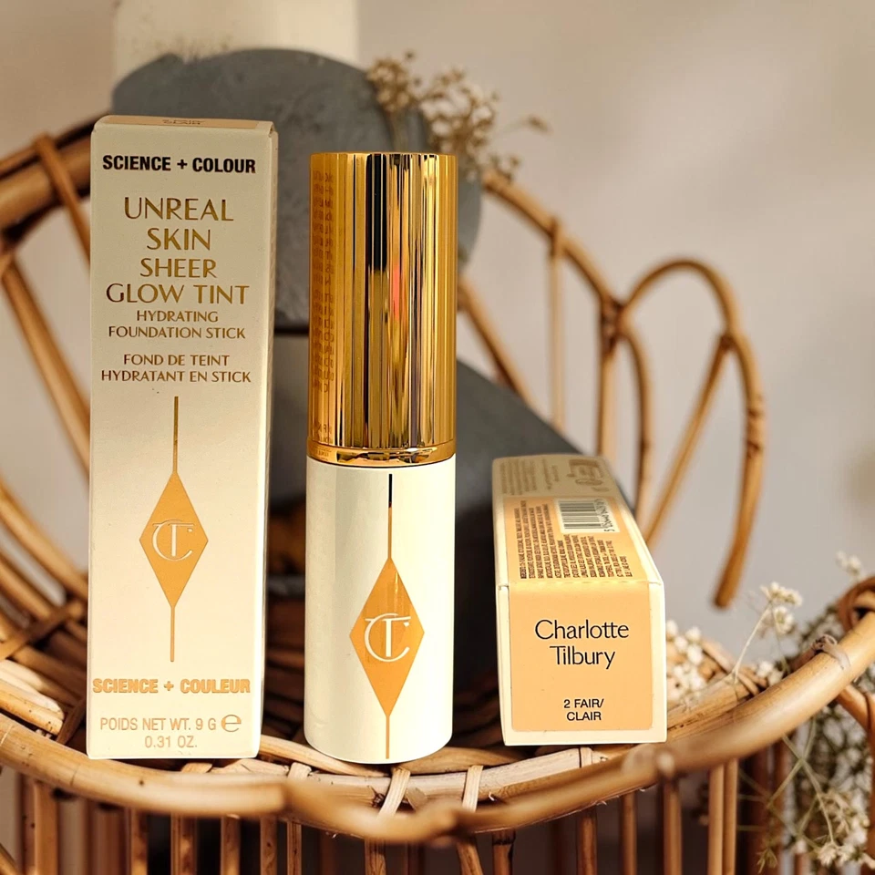 CharlotteTilbury Unreal Skin Sheer Glow Tint Hydra Foundation Stick 2 Fair/Clair - Bild 1 von 1