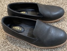 Portland Leather Rounded Leather Loafer by Patina - Black Size 7 Excellent Cond.