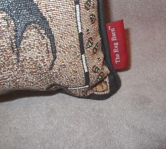 De Colección La Alfombra Granero Gone Batty Tapiz Almohada Halloween Acento Decoración Luna Gótico Foto 4 de 4