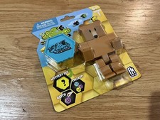 Bee Swarm Simulator   Brown Bear Action Figure Pack w/ Mystery Bee  Honeycomb