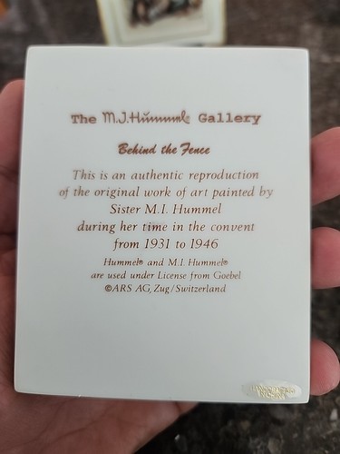 12 Hummel Goebel Miniature Porcelain Art Work on Easel~NEW IN BOX~RARE - Picture 14 of 17