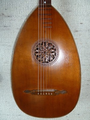 alte Gitarrenlaute mit Perlmuttverzierung am Kopf, Klangbeispiel ! spielbereit
