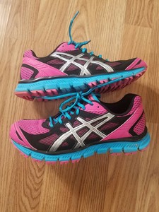 bright pink asics