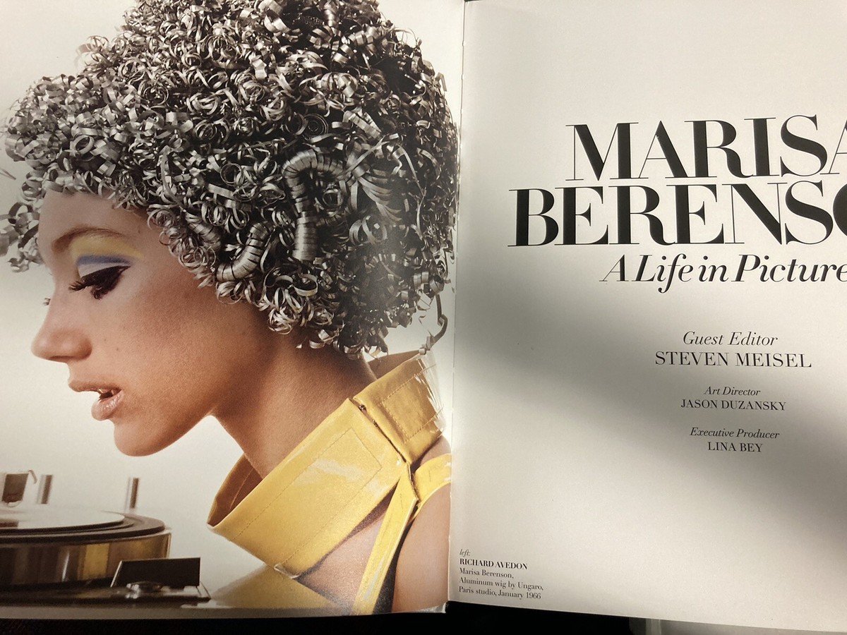 Marisa Berenson： A Life in Pictures Marisa Berenson, A Life in Pictures. Signed by Berenson by