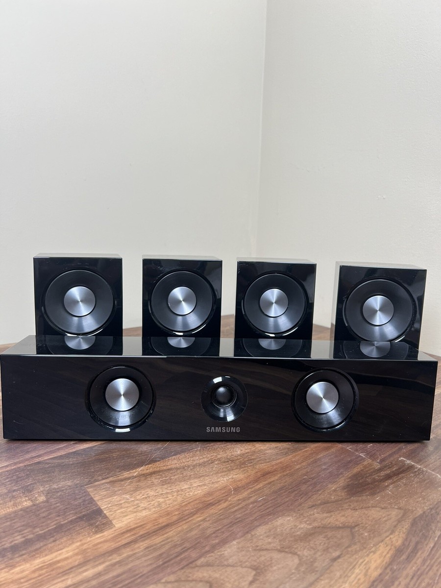 Samsung Home Speakers Set of PS-DC1 center PS-DS2 No Wires Or  Remotes