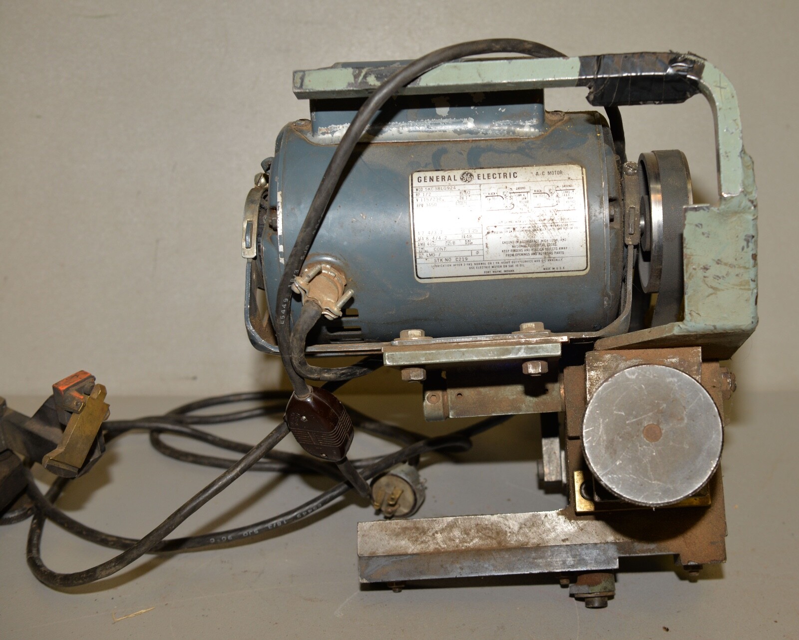 Vintage spin roll rotary grinding fixture tool cutter surface grinder