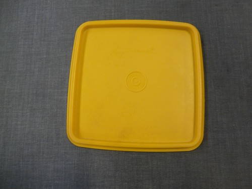 Vintage Tupperware Lot - 4 pieces - Picture 7 of 8