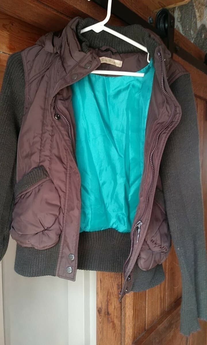 Spring/Fall Puffy Jacket with Sweater Sleeves wit… - image 1