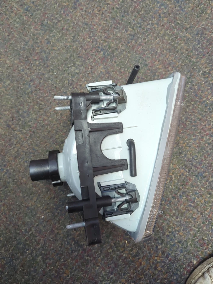 Conjunto de faros izquierdos Eagle Eyes CS076-B001L para Dodge Dakota 91-96 Foto 4 de 4