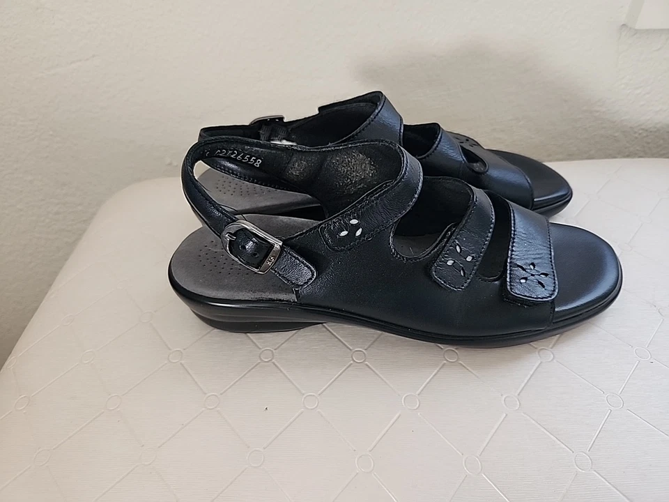 SAS Womens Quatro Sandal Size 8 Black Leather Strappy Tripad Shoe - Image 3 of 4