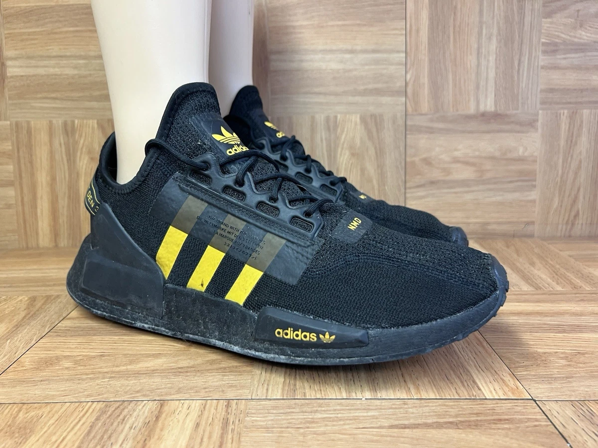 adidas gazelle silver green womens Adidas NMD R1 V2 'Black Solar Red' Running Shoes For Man And Women FW6 –  Stylebrewed main image 1