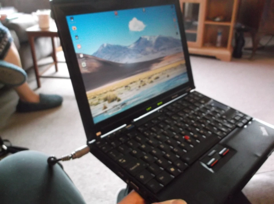 Thinkpad X200S Laptop 1.60 GHz Dual Core 6GB RAM 128 GB SSD - Linux Mint 22.2!! - Image 2 of 4