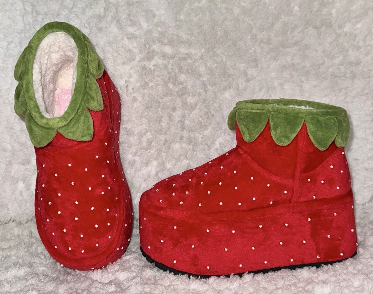 DOLLS KILL X STRAWBERRY SHORTCAKE FRESH PATCH PLATFORM BOOTS SIZE