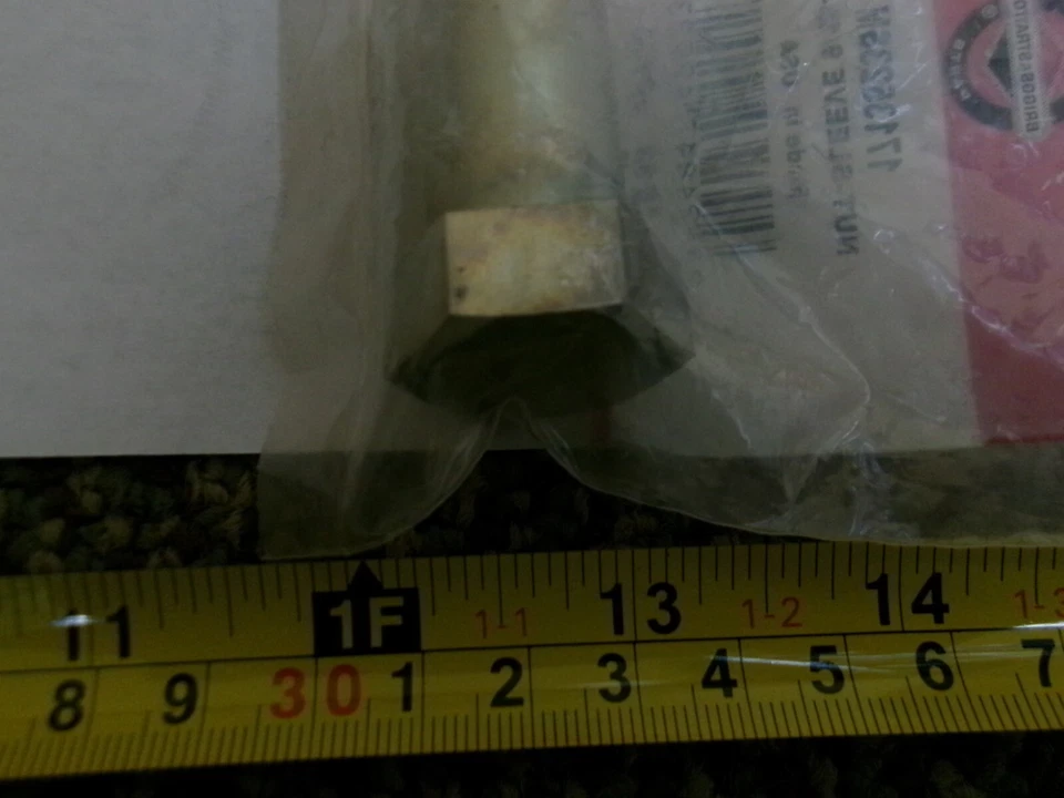 Briggs and Stratton 1713523SM MANGA TUERCA 9/16-18X0. Foto 4 de 4